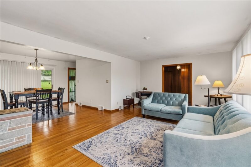 457 Longvue Dr — photo 8