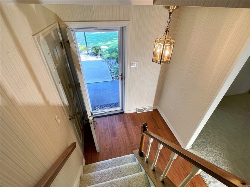 116 CHRISTLER COURT — photo 2