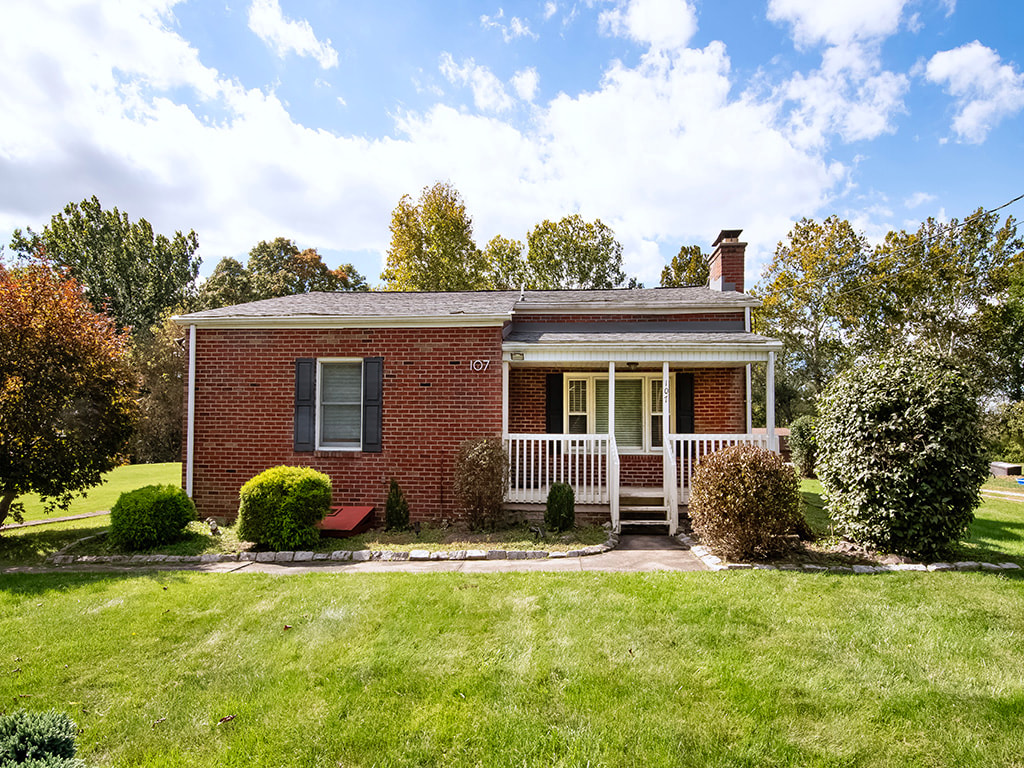 107 Hemlock Dr — photo 1