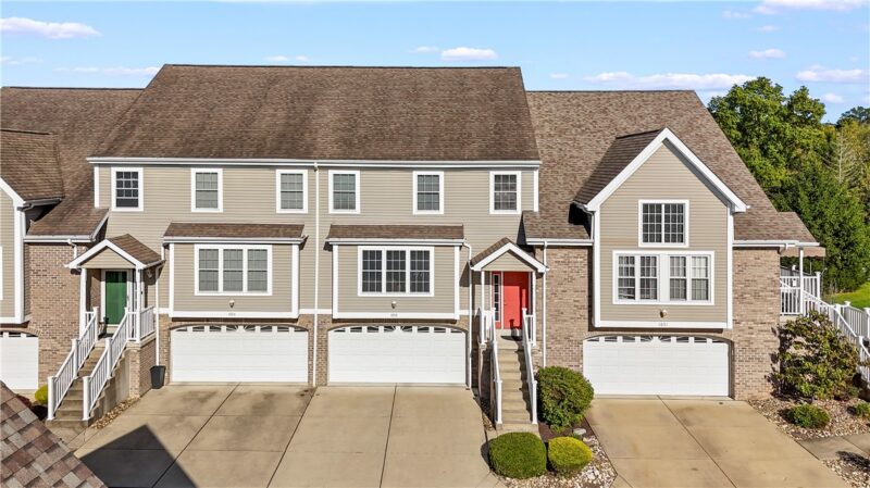 1053 Waterford Ct E — photo 3