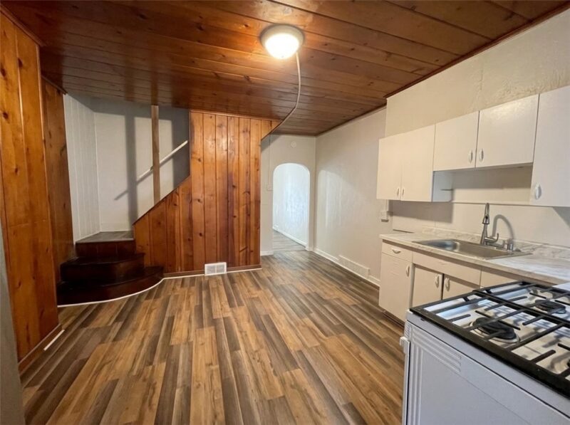 226 Flowers Ave — photo 6