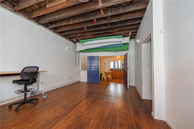 2828 Spring St — photo 7