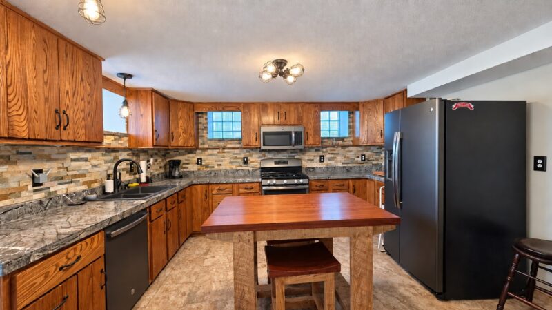 223 Elm Street — photo 8