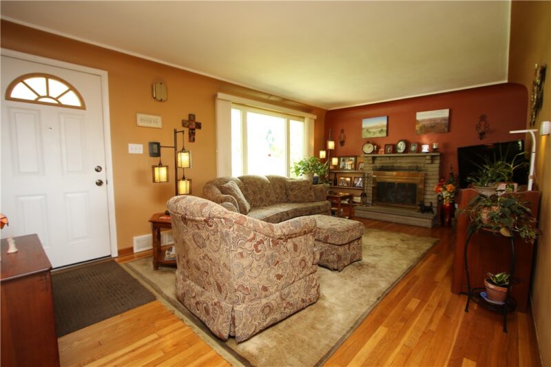 4239 Finleyville Elrama Road — photo 2