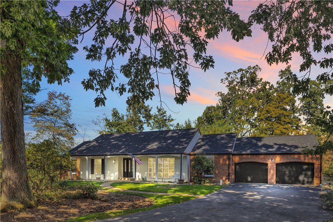 3909 Glencoe Court — photo 1