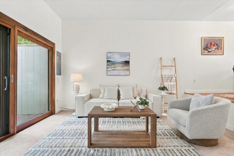 640 Carriage Circle — photo 6