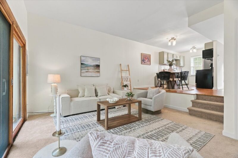 640 Carriage Circle — photo 7