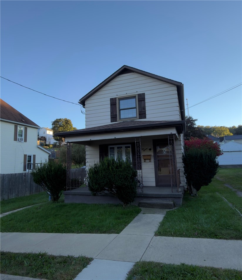 215 Lowell St — photo 1