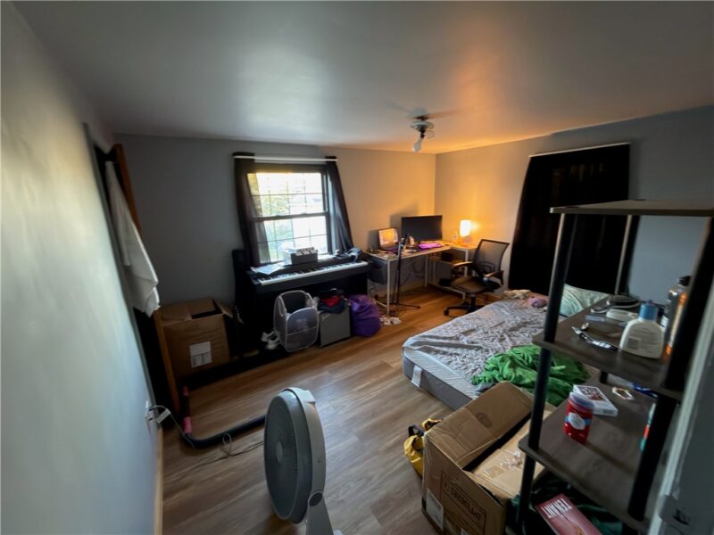 215 Lowell St — photo 5