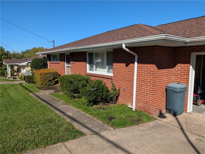 427 Belrose Dr — photo 2