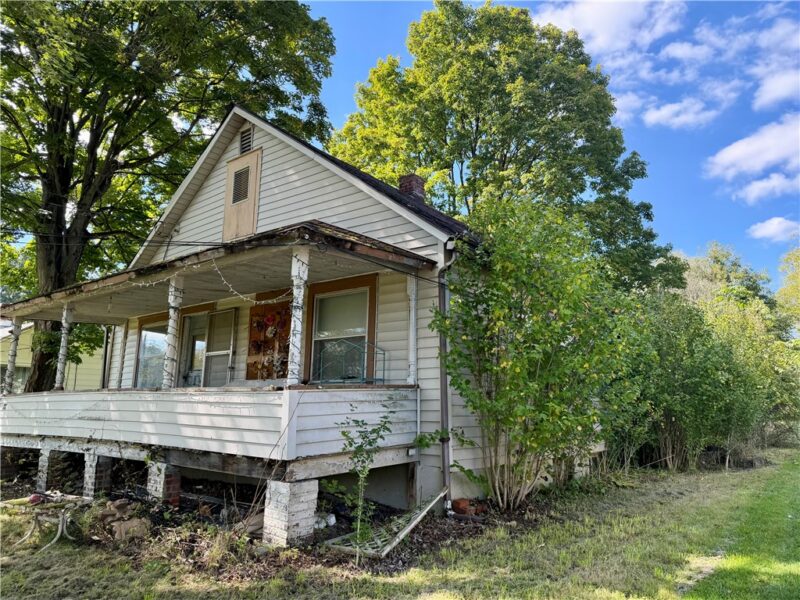 281 Rich Avenue — photo 2
