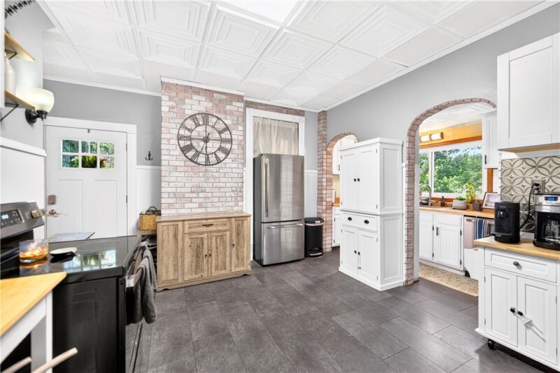 4004 Noblestown Rd — photo 4