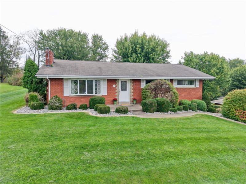 321 Comanche Dr — photo 2