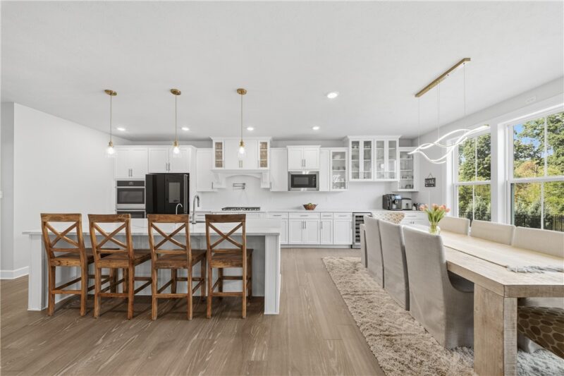 325 Crest Ln — photo 5