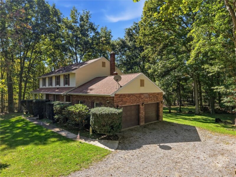 402 Golden Grove Rd — photo 2