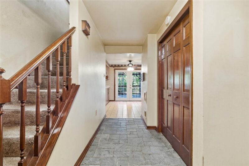402 Golden Grove Rd — photo 4