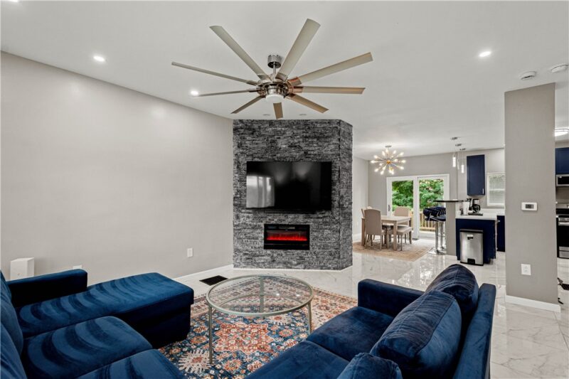 214 N Aiken Ave — photo 3