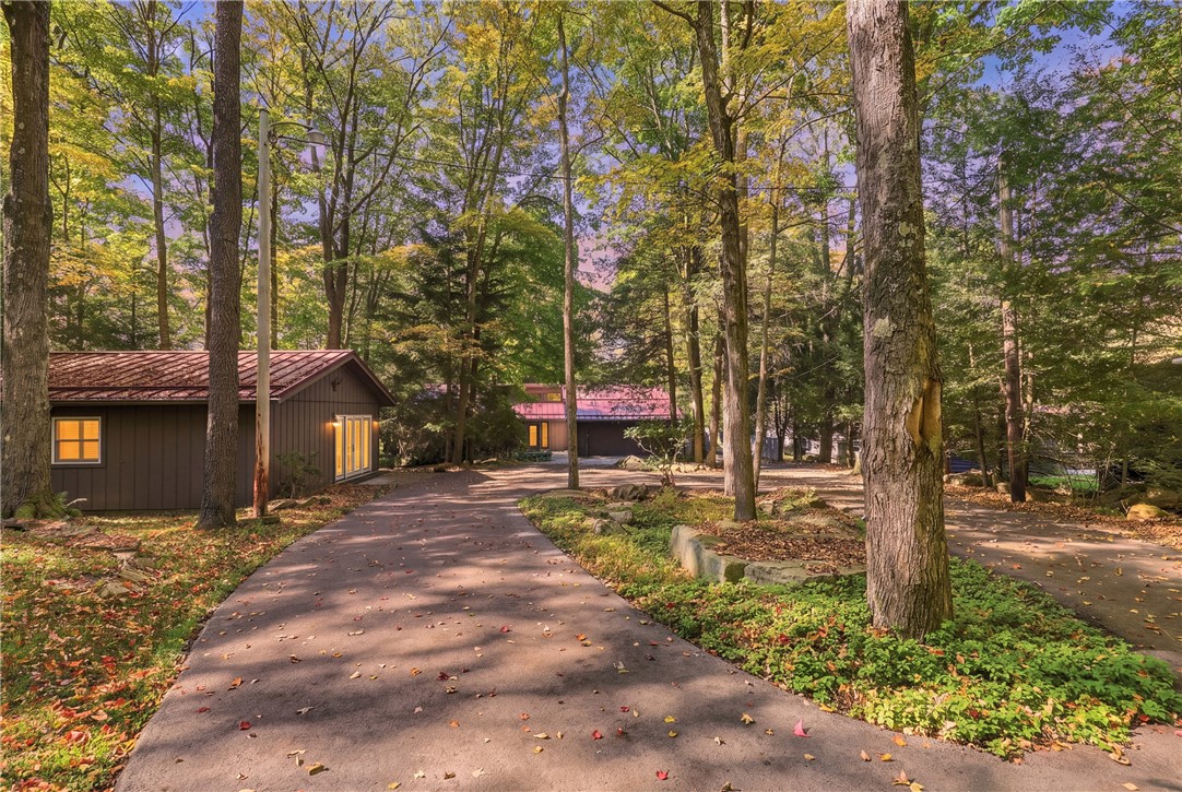 182 South Peninsula Drive — photo 1