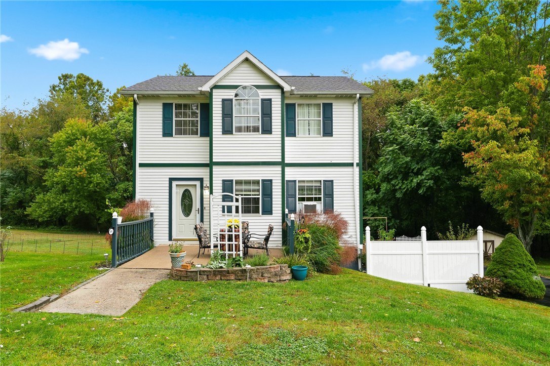 195 Michael Drive — photo 1
