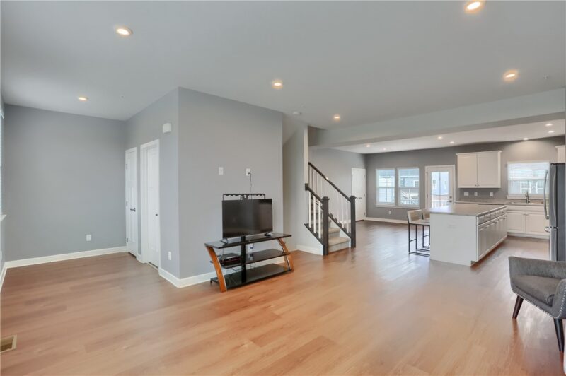 1026 Adair Ave — photo 6