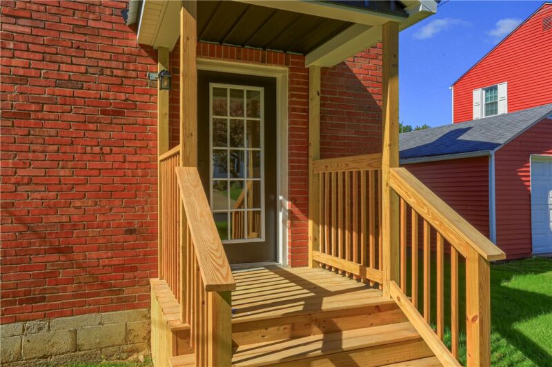 732 Pershing St — photo 3