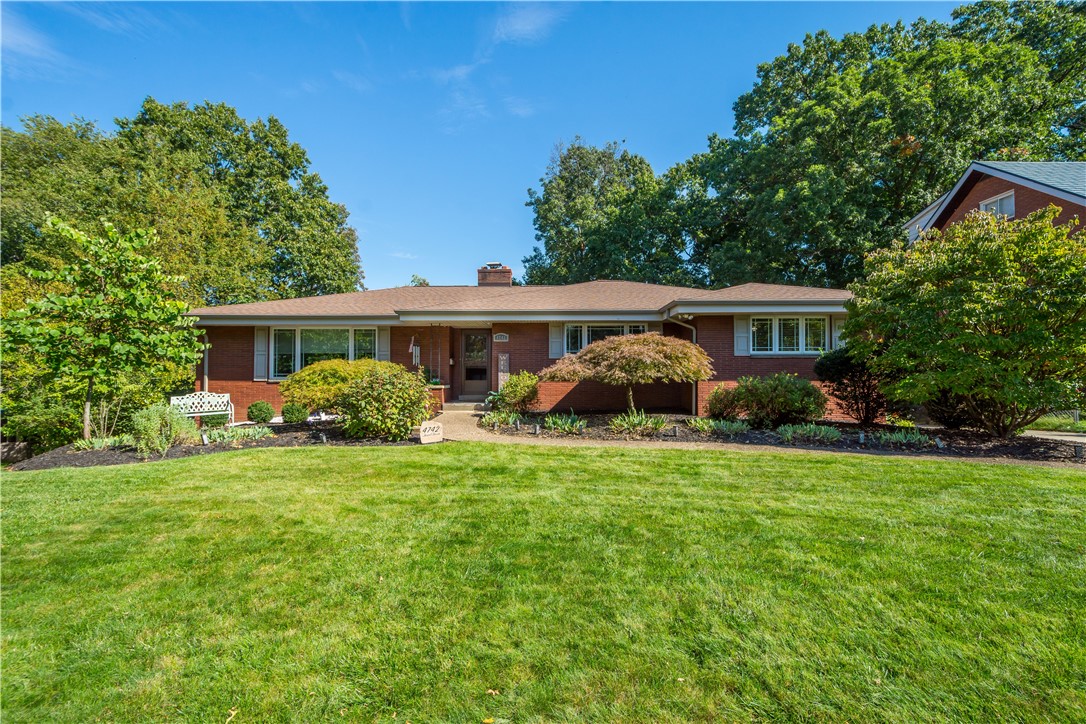 4742 Jewel Dr — photo 1