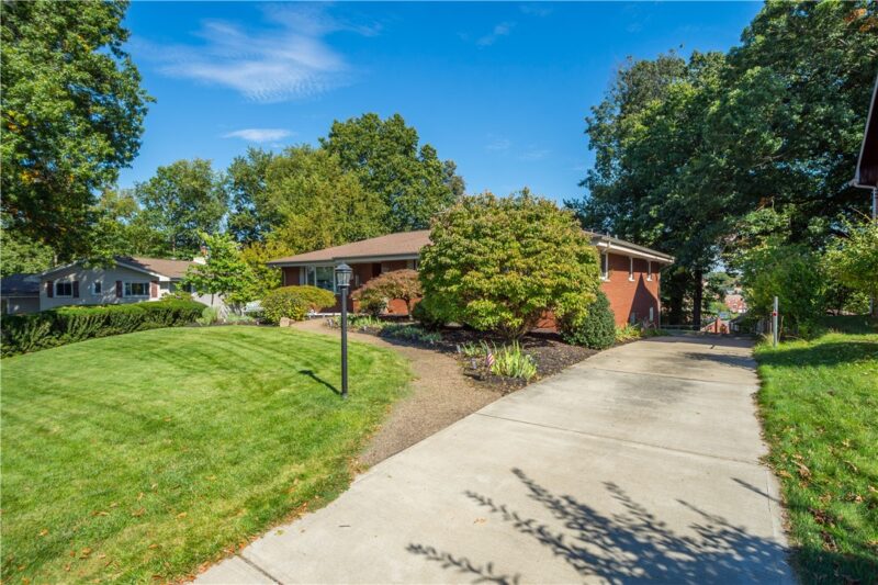 4742 Jewel Dr — photo 3