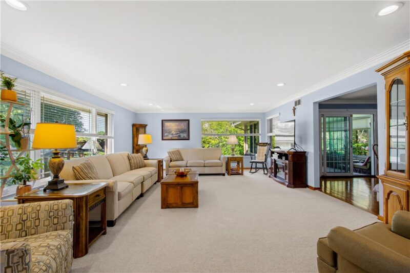 4742 Jewel Dr — photo 6