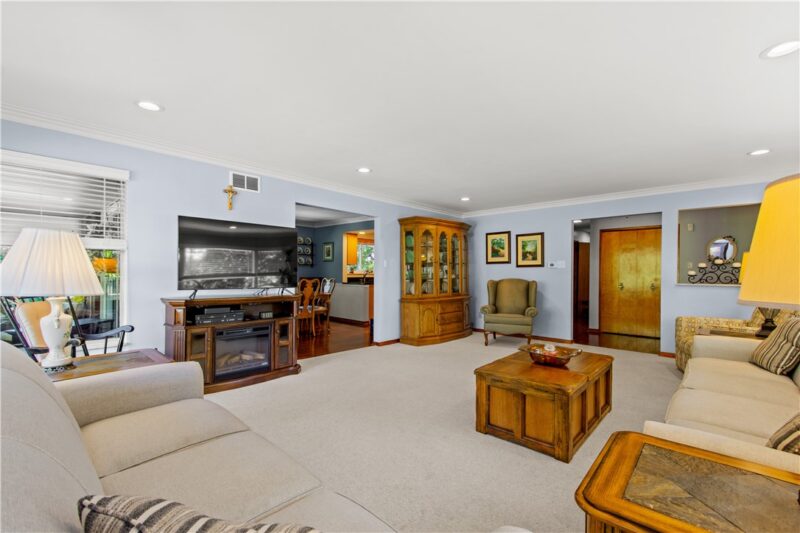 4742 Jewel Dr — photo 7