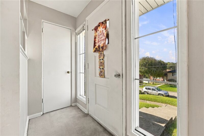 922 MAPLEWOOD DRIVE — photo 2