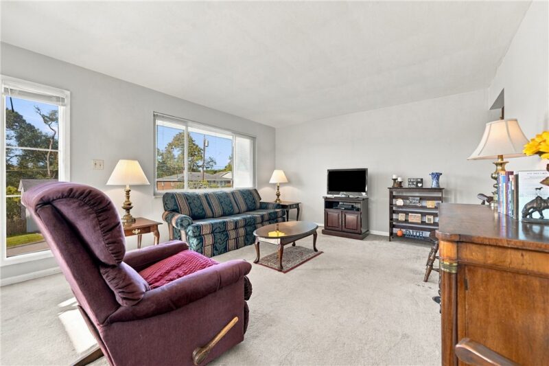 922 MAPLEWOOD DRIVE — photo 4