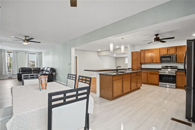 408 S Broadway Street 408 — photo 4