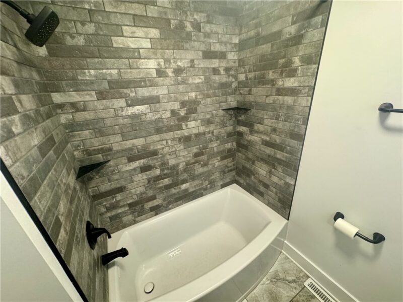 931 Baldwin St — photo 7