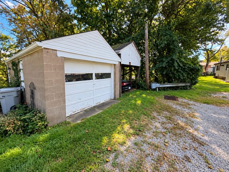 1000 Orvis Ave — photo 3