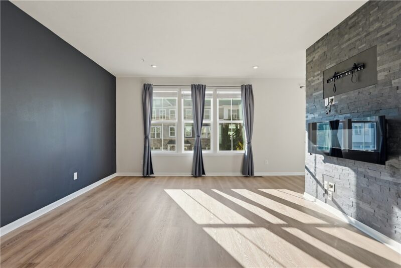 139 Curtis Ct — photo 5