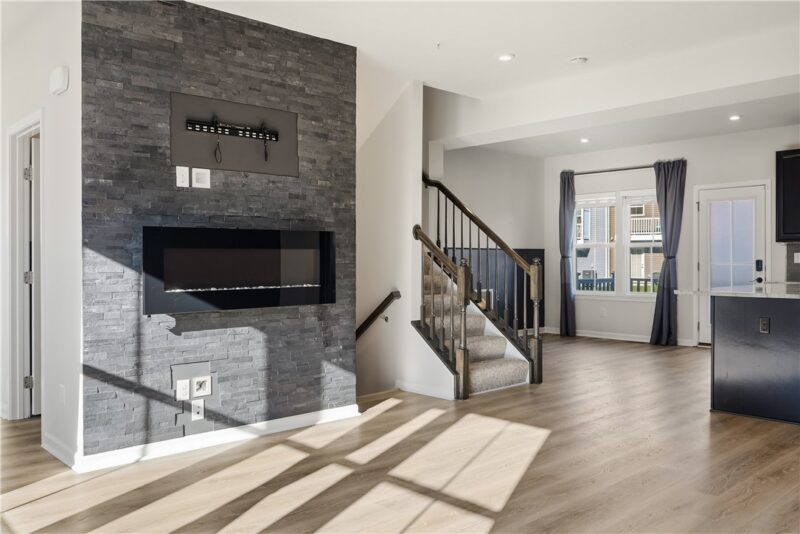 139 Curtis Ct — photo 8