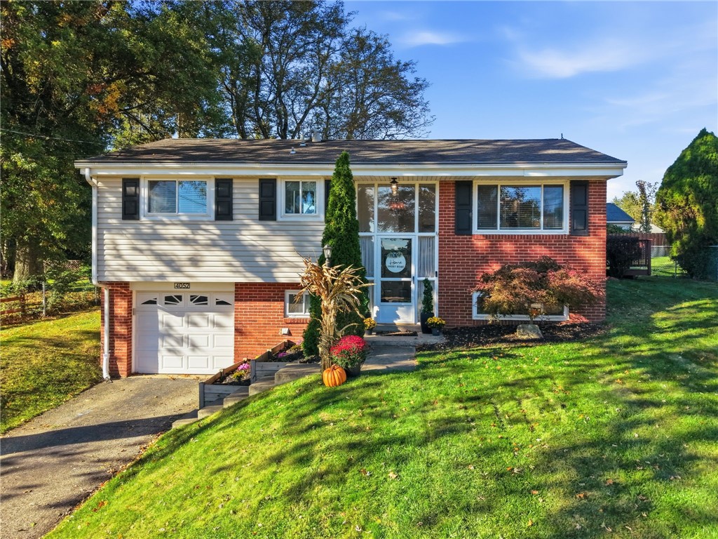 4052 Crestwood Drive — photo 1