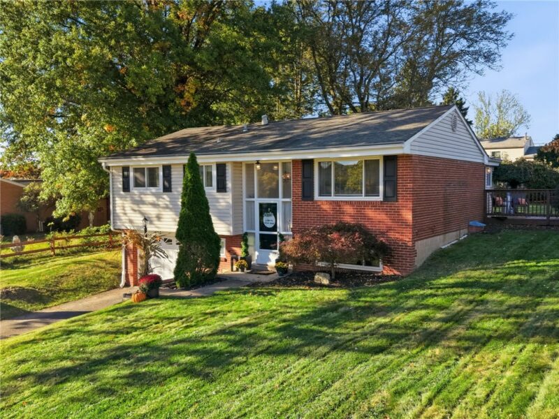 4052 Crestwood Drive — photo 3