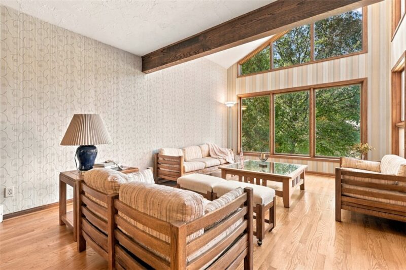 4282 Forest Glen Dr — photo 7