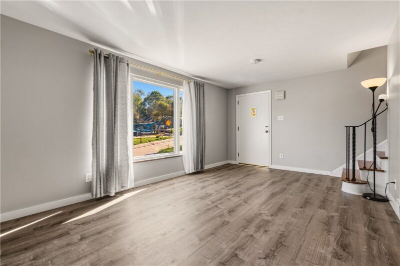 98 Poplar Dr — photo 5