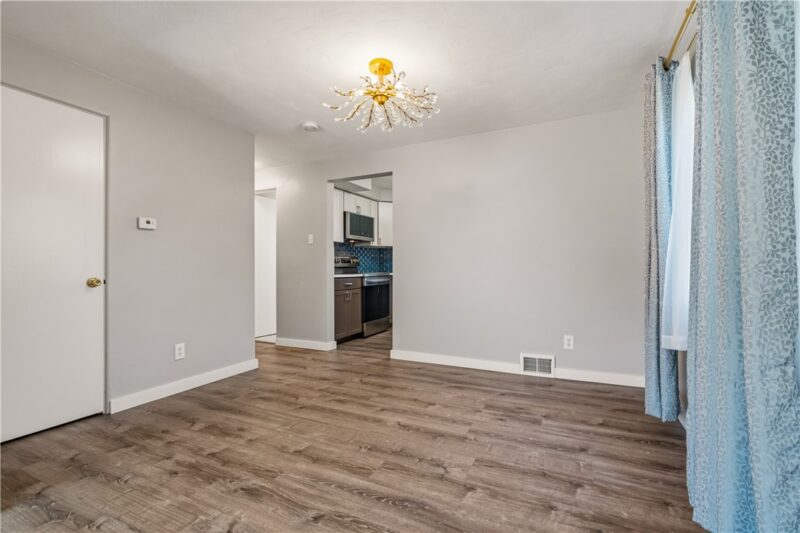 98 Poplar Dr — photo 6