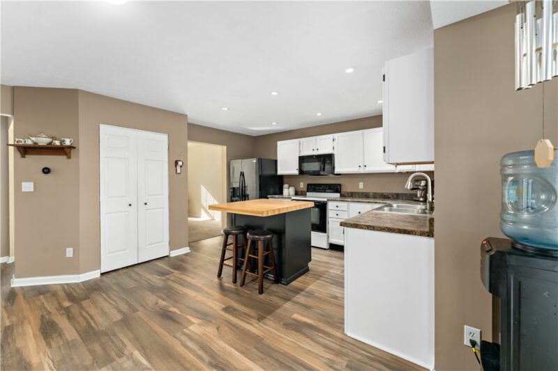 422 Sherwood Dr — photo 7
