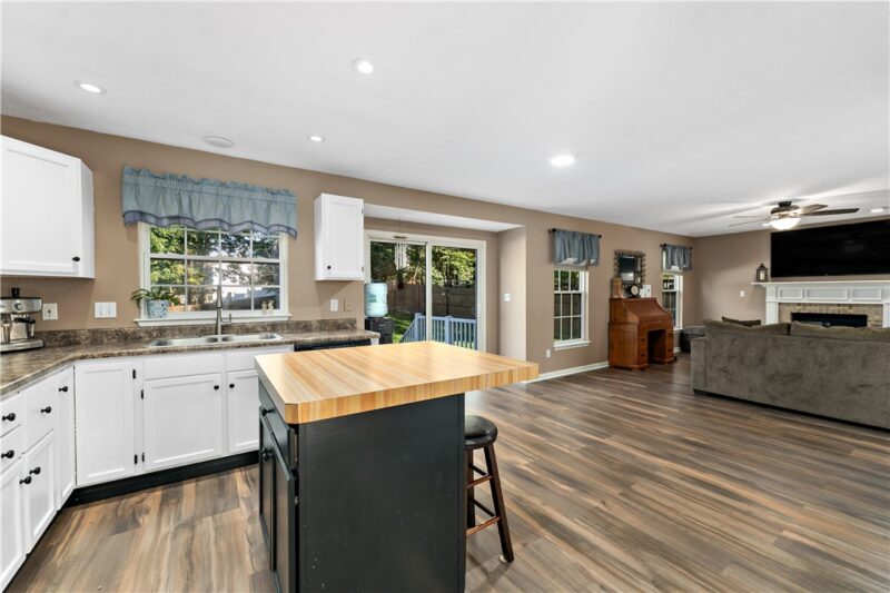 422 Sherwood Dr — photo 8
