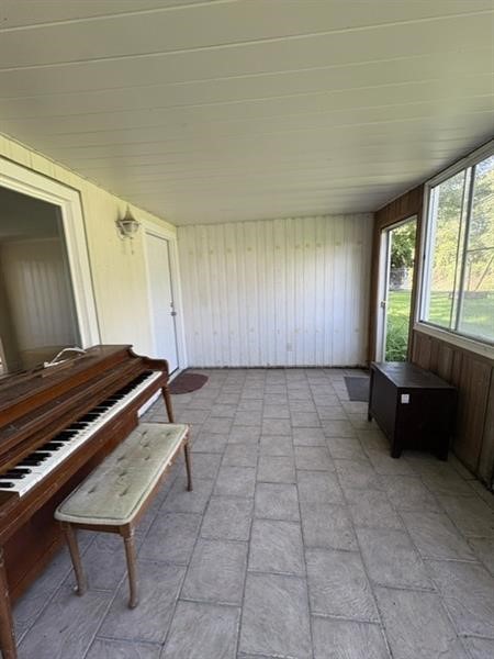 6365 Tuscarawas Rd — photo 4