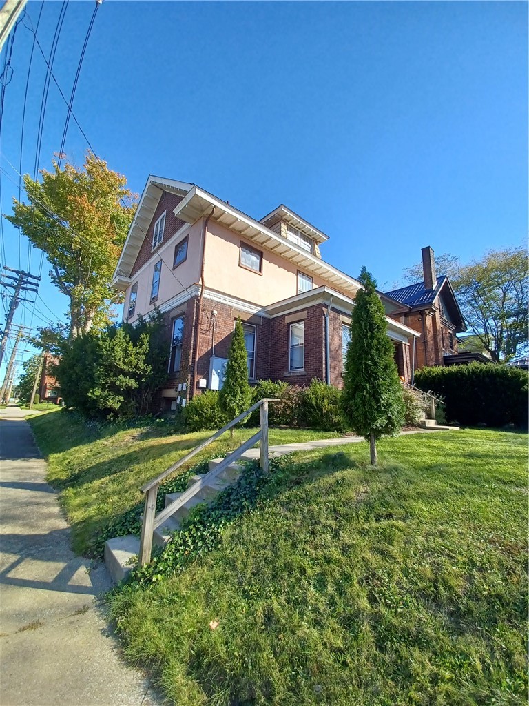 100 2nd St — photo 3