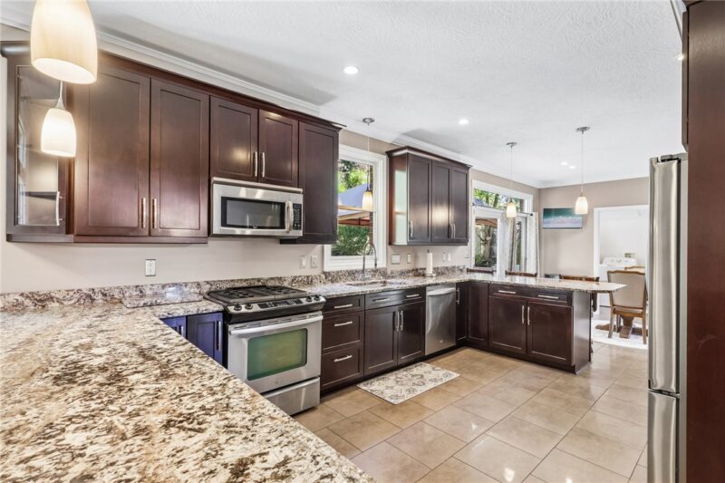 6530 Ten Point Cir — photo 7