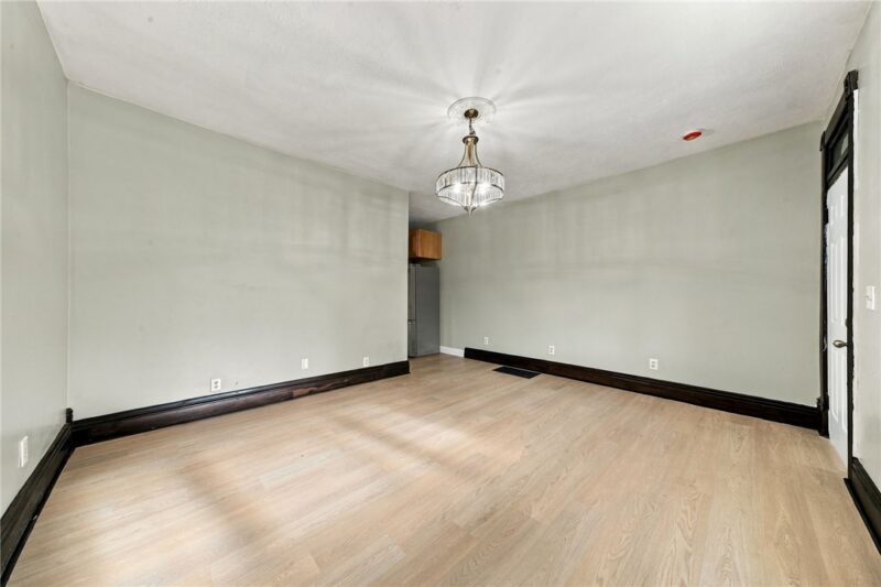 10 Euclid — photo 7