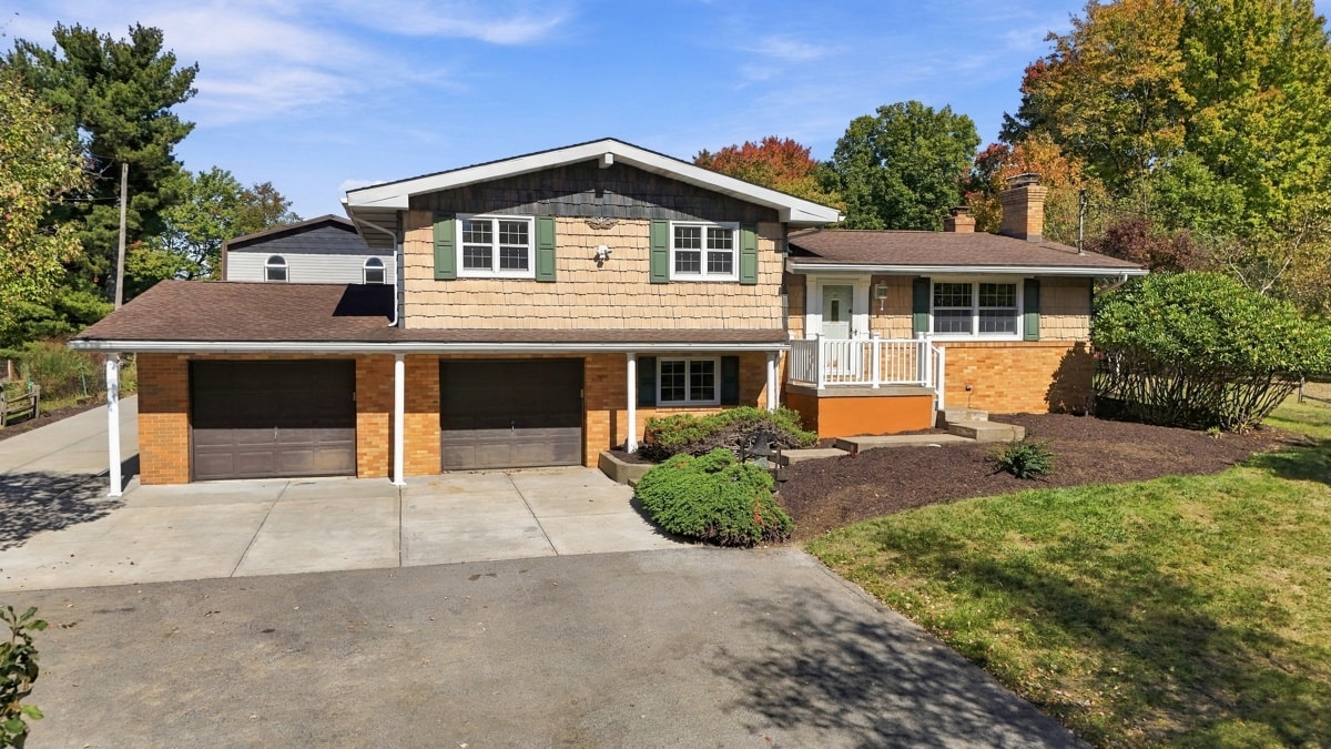 242 Douglass ROAD — photo 1