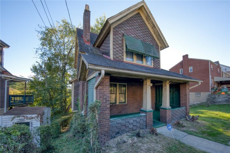 105 W Garden Rd — photo 2