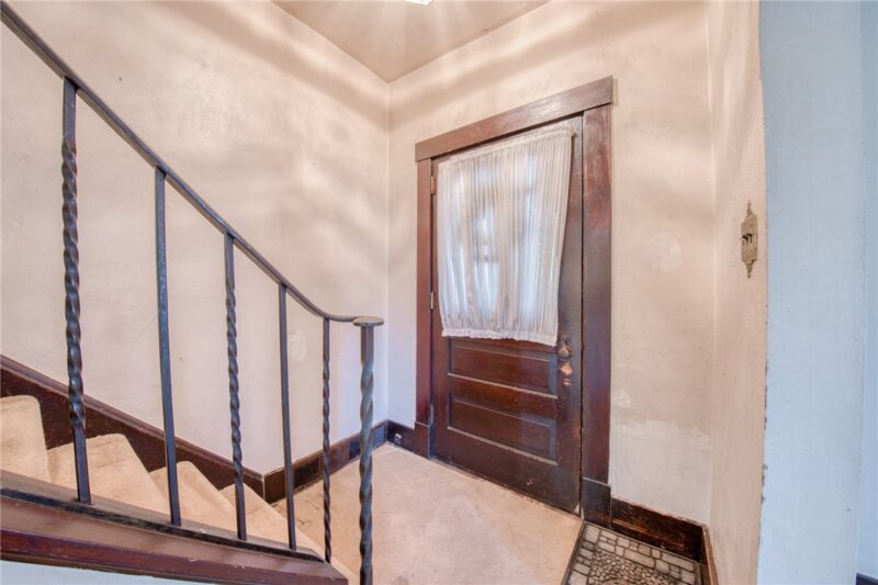 105 W Garden Rd — photo 5